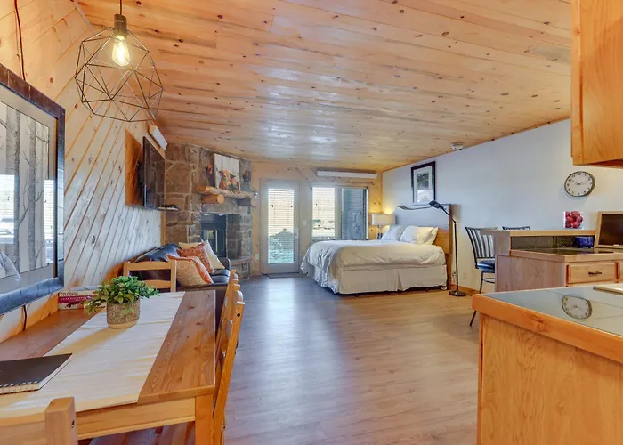 Near Skiing: Studio W/ Pool Access In Granby!